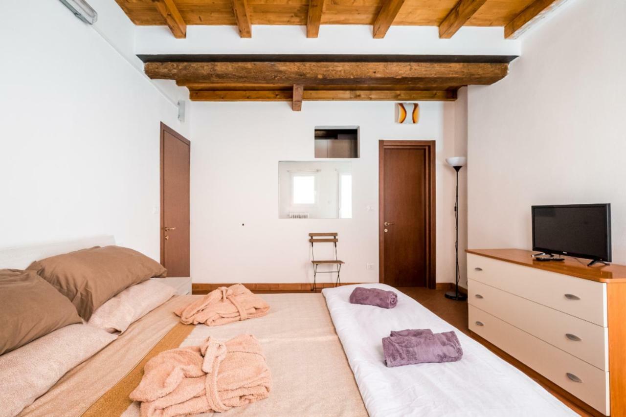 Whouse Suite Apartment Mirasole Болонья Екстер'єр фото
